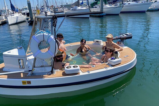 Hot Tub Boat Rentals in the San Francisco Bay - Discover San Francisco Bay from a Hot Tub Boat: An Unconventional Luxury