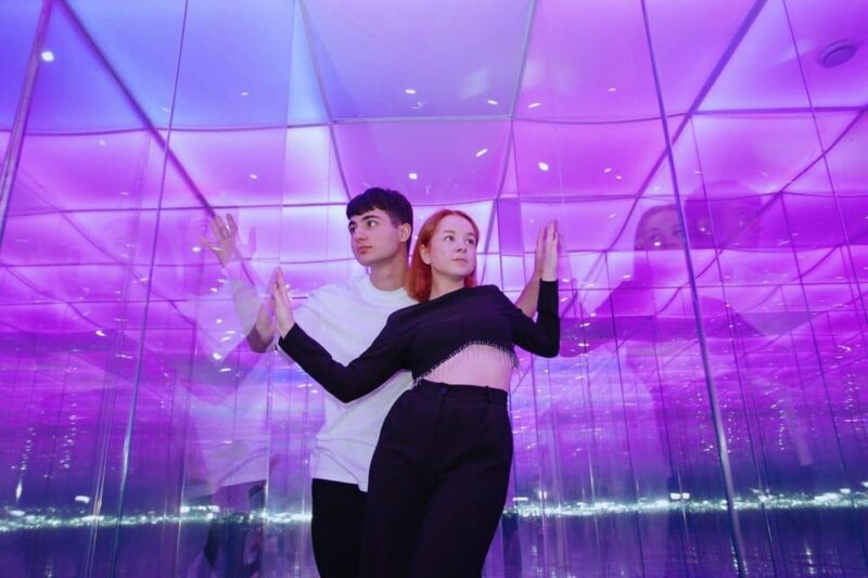''House Of Attractions'': Glass Labyrinth Family Ticket 2+1 - Experience the Magic of Poland’s Only Glass Labyrinth in Krakow
