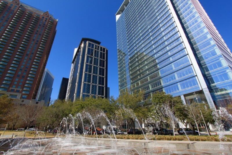 Houston: City Sightseeing Tour by Electric Cart - Transportation and Group Size