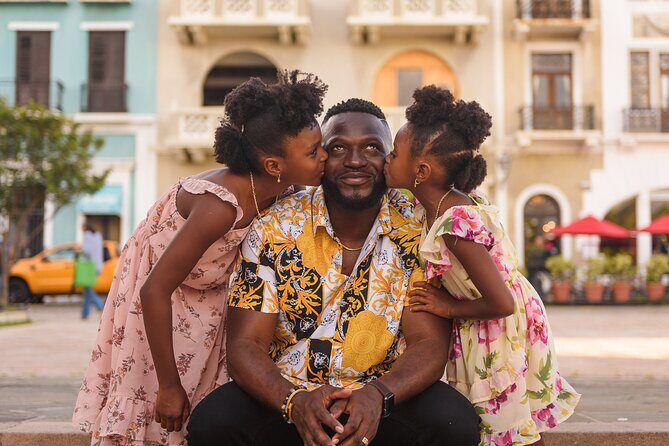 Houston Private Photoshoot with a Professional Photographer - Exploring the Details of the Houston Photoshoot