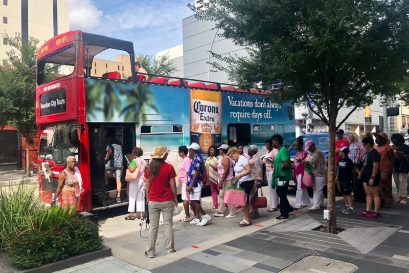 Houston Tour and Aquarium Ticket - The Downtown Aquarium: A Marine Wonderland