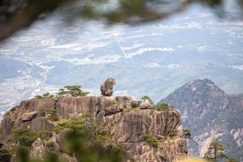Huangshan: Mountain Top Day Trip with Cable Car and Pickup - Key Points
