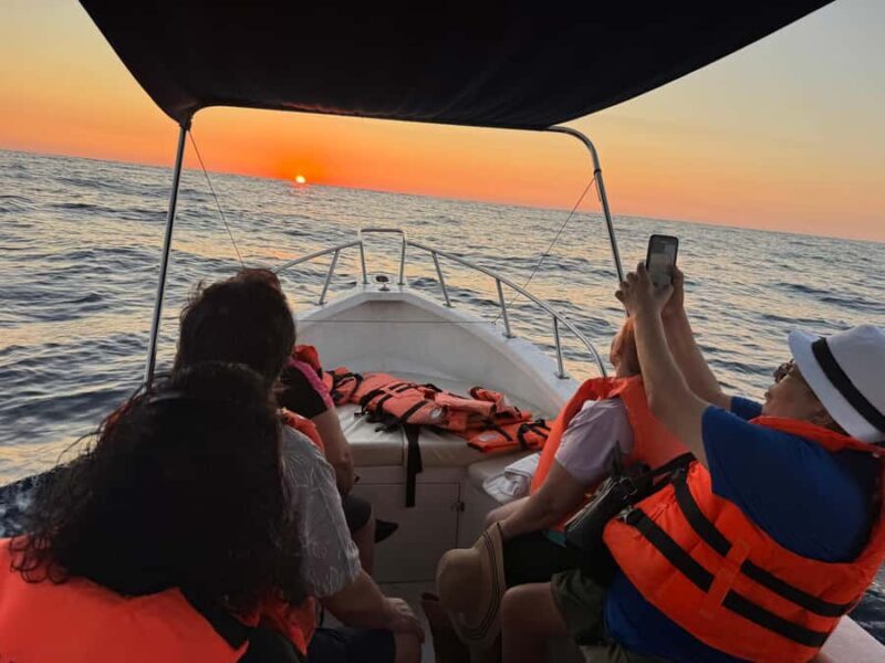 Huatulco: Sail at dawn and watch the marine life - Key Points