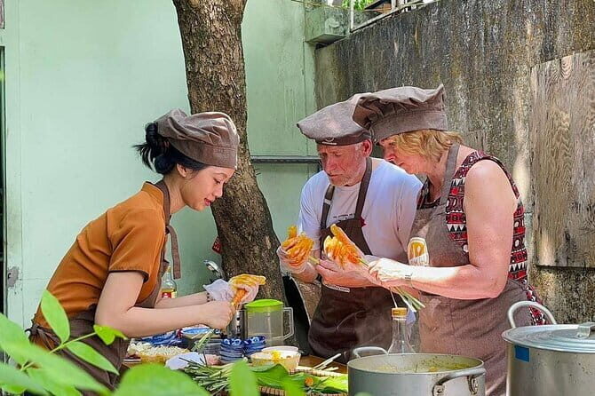 Hue Cooking Class & Local Market: Best Restaurants with Madam Thu - Key Points