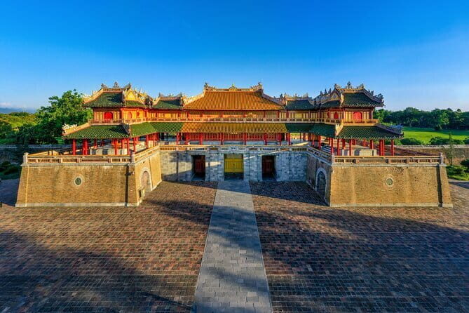 Hue Imperial and Forbidden City Guided Tour in 2,5 hours - Key Points