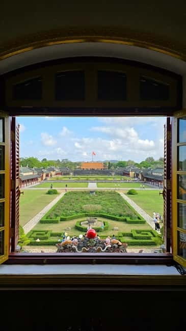 Hue Imperial city walking tour and optional royal tombs - Discovering Hue’s Imperial City: What to Expect