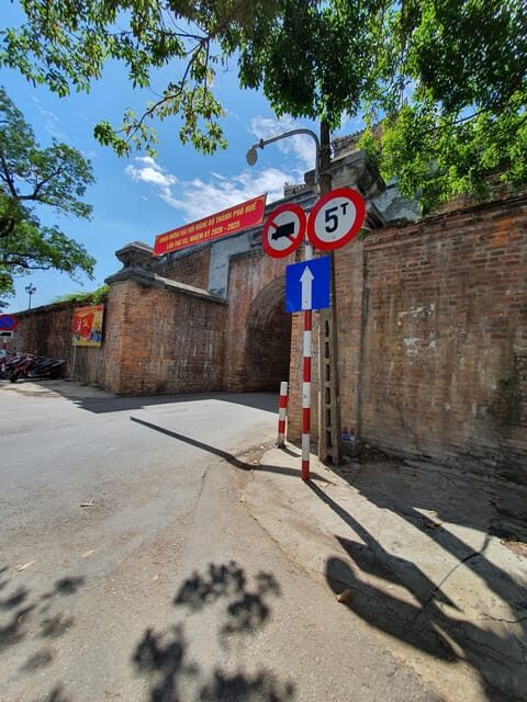 Hue: motorbike tour into Citadel and along Ng Hà Canal - Key Points