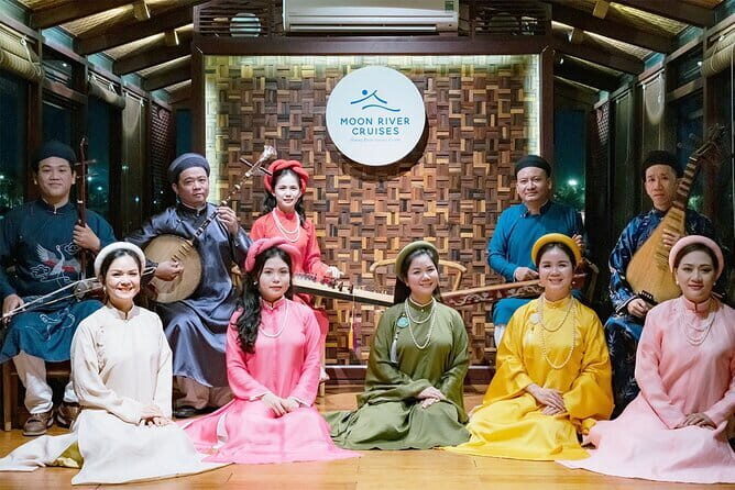 Hue Night Tour: Cyclo, Street Food & Folk Music on Perfume River - Breaking Down the Itinerary: What to Expect at Each Stop