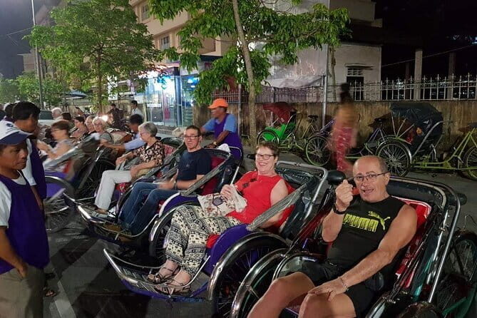 Hue Night Tour: Cyclo, Street Food & Folk Music on Perfume River - Who Should Consider This Tour?