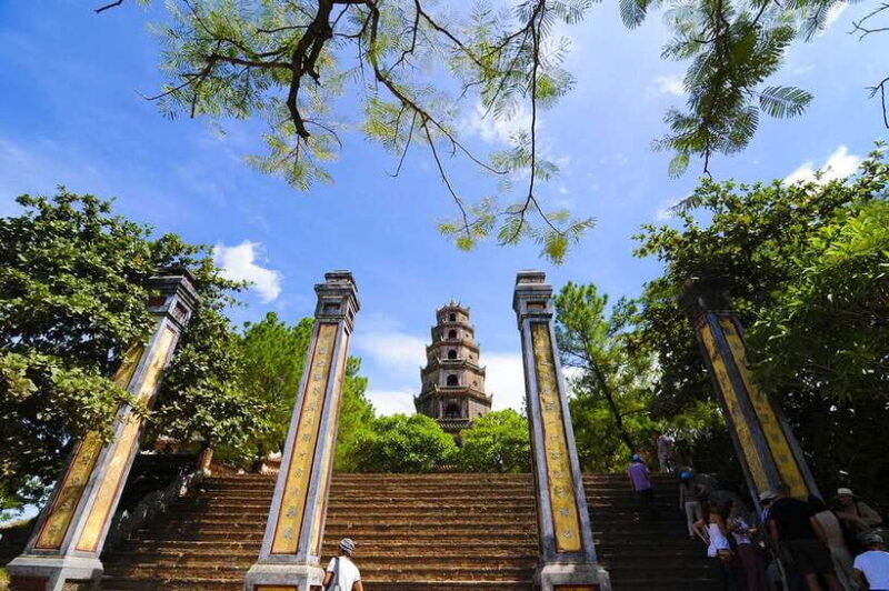 Hue: Private Guided Tour to Royal Tombs & Hue Imperial City - FAQ
