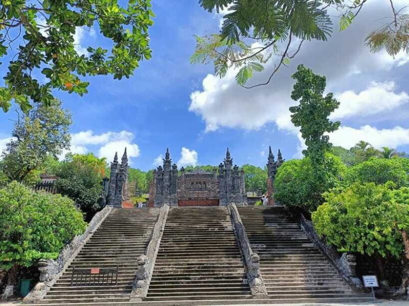 Hue: Royal Tombs Private Tour with 3 Best Tombs & Pagoda - FAQs