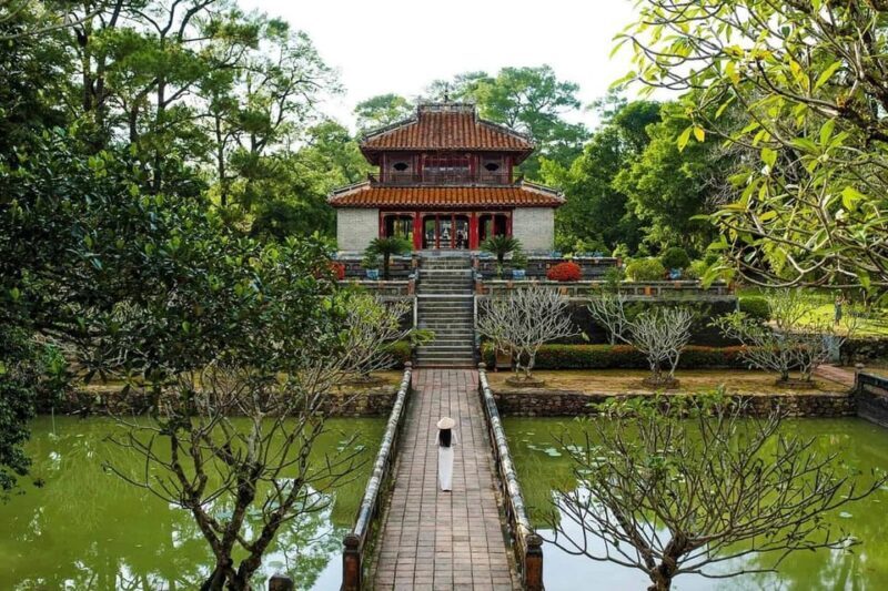 Hue : Royal Tombs- Thien Mu Pagoda- Dragon Boat Private Tour - Practical Tips for Your Tour