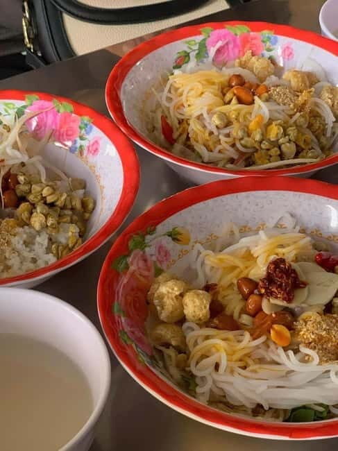 Hue: Street Food Tour with a Local Guide - The Highlight: Bánh Khoái and Hue’s Sweet Ending