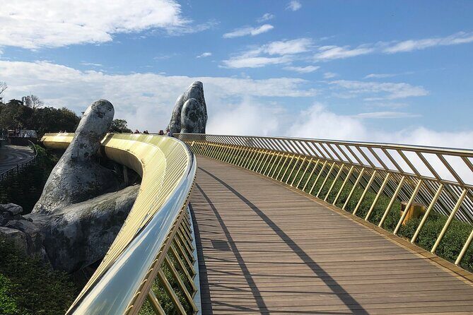 Hue to Hoi An or Hoi An to Hue Transfer with sightseeing on the way - Key Points