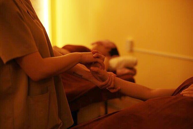 Hue Traditional Massage For Healing, 45 mins - Key Points