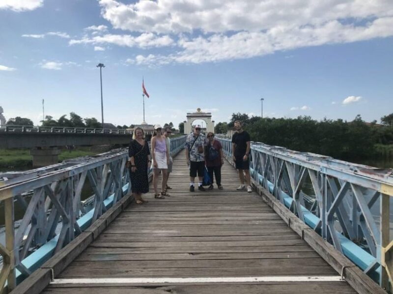 Hue : Vietnam's DMZ Group Tour with Vinh Moc Tunnels - Starting the Day: From Hue to Quang Tri