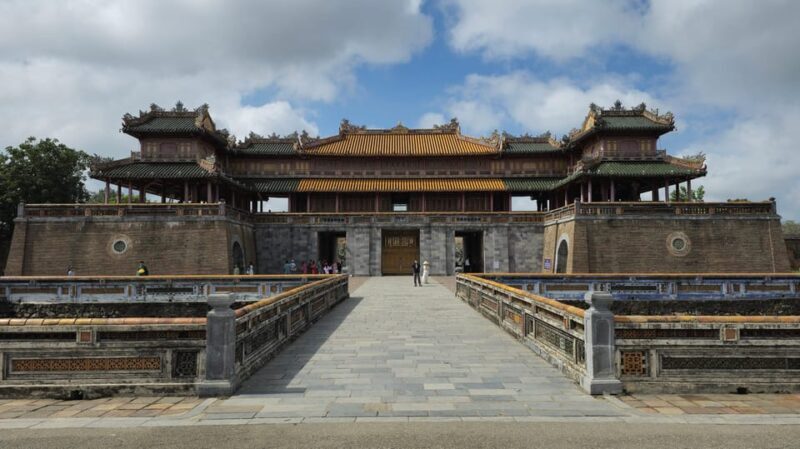 Hue: Walking tour to Thien Mu pagoda and back by boat trip - Authentic Experiences That Matter