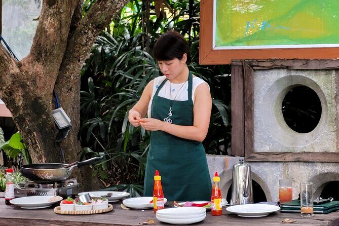 Hue's Vegetarian Cooking Class in Ancient Garden - Key Points