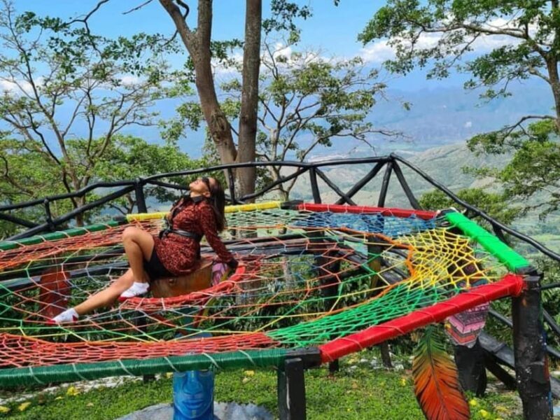 HUILA VIEWPOINTS MANO DEL GIGANTE - Transportation & Practicalities