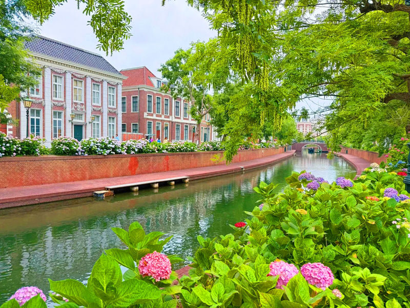 Huis Ten Bosch Fireworks Festival Day Trip from Fukuoka (Ticket Optional) - Three hours to explore, if the roads cooperate