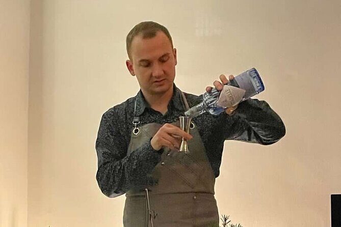 Hungarian Gin and Tonic Tasting and Workshop - Hungarian Gin and Tonic Tasting and Workshop: A Perfect Blend of Culture and Flavor in Budapest