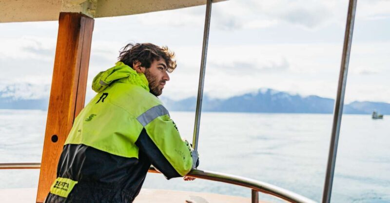 Húsavík: Whale Watching Tour with Guide - Key Points