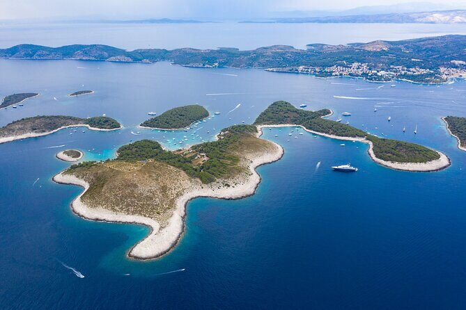 Hvar and Brac Catamaran Cruise with Lunch and Drinks from Split - Comprehensive Review of the Hvar and Brac Catamaran Cruise with Lunch and Drinks from Split