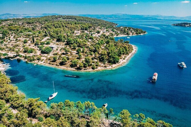 Hvar and Brac Catamaran Cruise with Lunch and Drinks from Split - FAQ