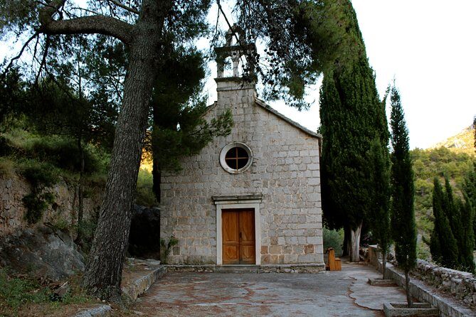 Hvar Charming Abandoned Village Small Group Tour and Local Dinner - Key Points