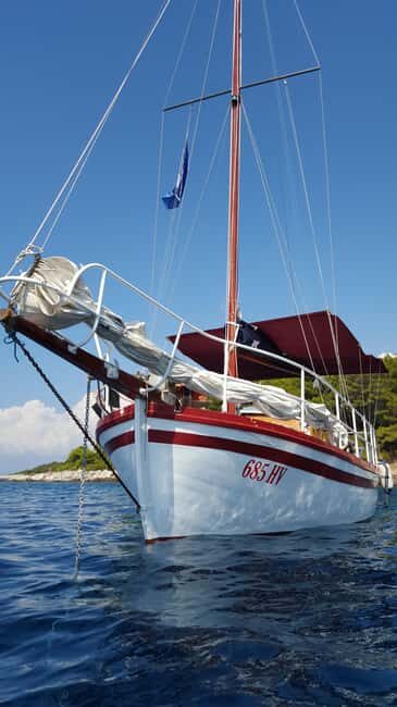Hvar: Pakleni Islands Sailing Tour with Brunch - Who Is This Tour For?