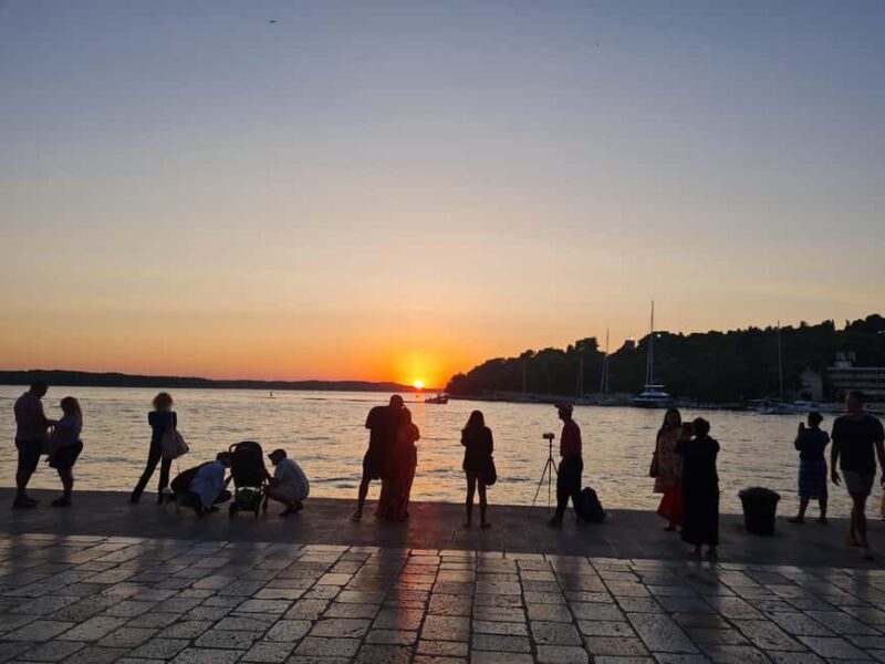 Hvar: Sunset tour with a SpeedBoat - Key Points