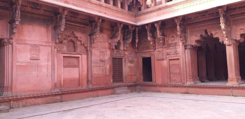 Hyderabad Agra Same Day Private Trip with return flights - Considering the Drawbacks