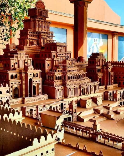 HYDERABAD RAMOJI FILM CITY TOUR - Discovering Hyderabad’s Movie Magic: The Ramoji Film City Experience