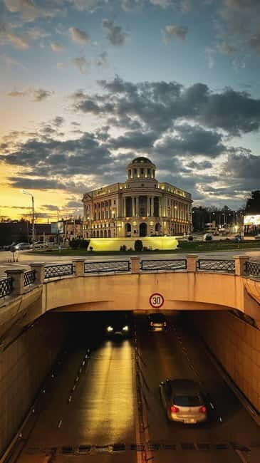 Iasi: Walking Tour with a local guide - Discovering Iasi: A Practical Guide to the Walking Tour