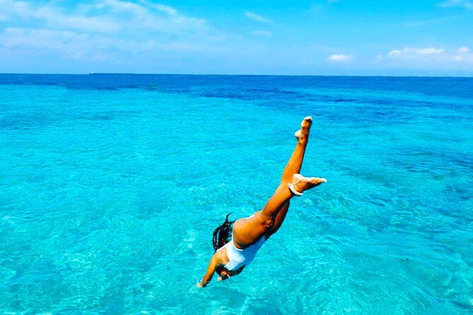 Ibiza Beach Hopping Cruise with Paddleboards, Drinks and Food 6h - Frequently Asked Questions