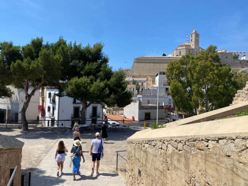 Ibiza: Dalt Vila Walking Tour with Sangría/Sangría Workshop - The Itinerary in Detail