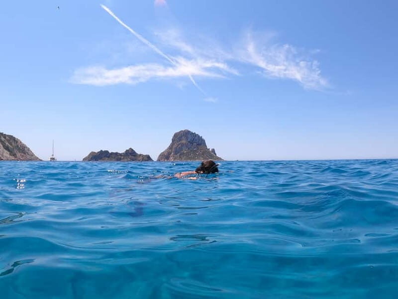 Ibiza: Es Vedrà Boat Tour with Swimming Stop - Es Vedrà: The Iconic Photo Stop and Scenic Viewpoint – 40 Minutes