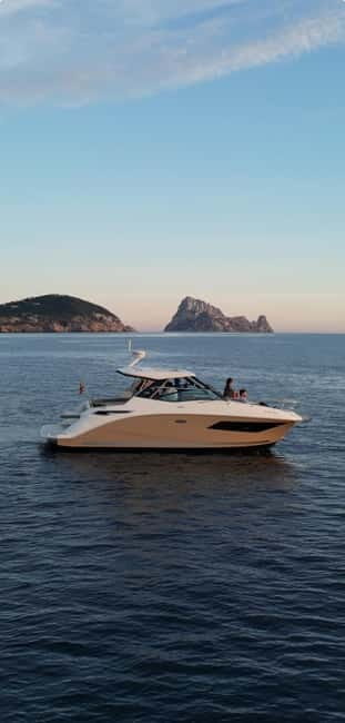 Ibiza Es Vedra: Private boat trip - Sunset and drinks. - The Itinerary in Detail