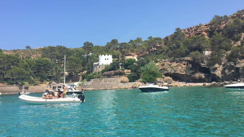 Ibiza: "north of the island" tour from the sea in a private boat - FAQs