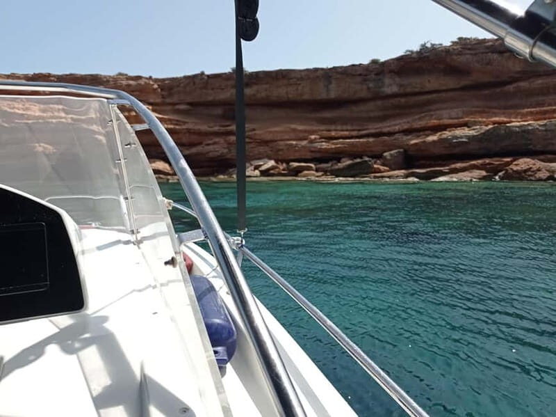 Ibiza: short "north of the island" tour from the sea in a private boat - FAQ