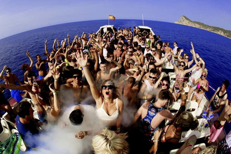 Ibiza Sunset Boat Party with 3hrs Open Bar + 3 Club Entries - In-Depth Review of the Ibiza Sunset Boat Party