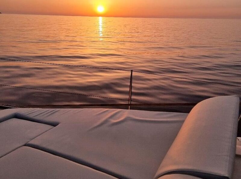 Ibiza: Sunset boat trip with appetizers, only up to 6 guests - Key Points