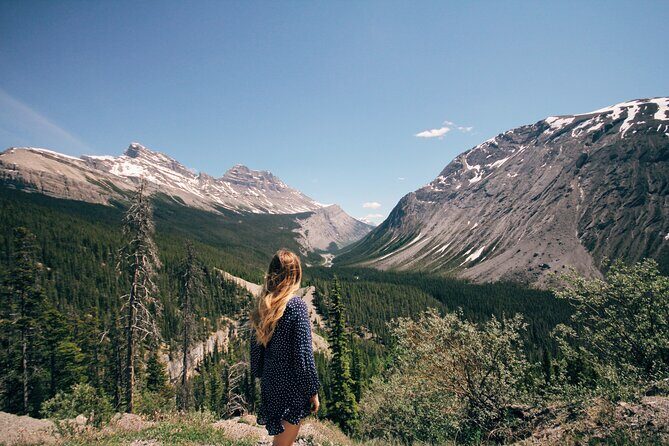 Icefields Parkway Highlights & Secrets | Award-Winning Adventure - A Deep Dive into the Icefields Parkway Highlights & Secrets Tour