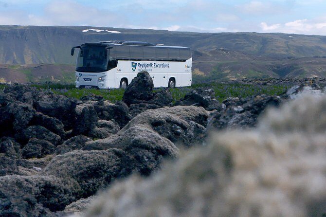 Iceland: Airport Transfers between Keflavik and Reykjavik Hotels - A Practical and Well-Organized Choice for Iceland Travelers