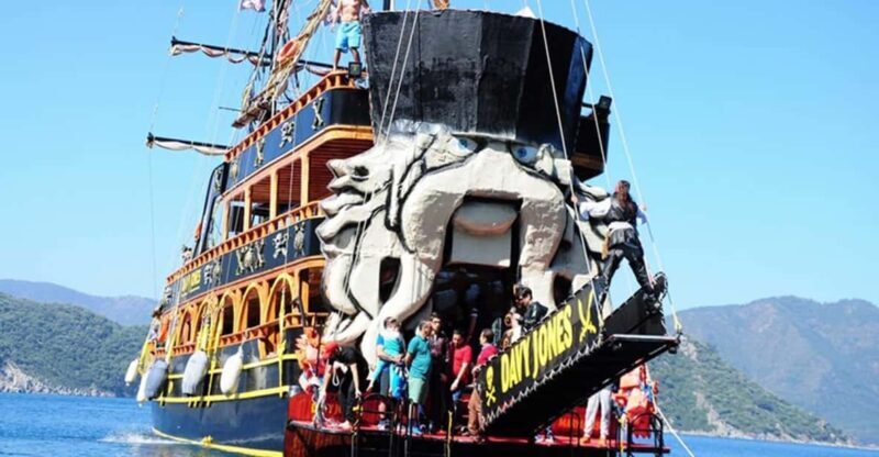 Icmeler Pirate Boat Trip, Lunch, Unlimited Soft Drinks - Who Should Consider This Tour?