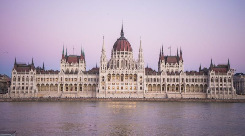 Iconic Budapest tour with Classic Russian Jeep and G-Wagon - The Sum Up