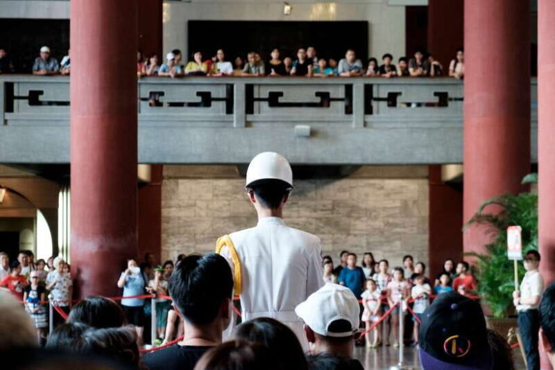 Iconic Food Tour: Local Street Food, Drinks & Sites - An In-Depth Look at the Iconic Food Tour