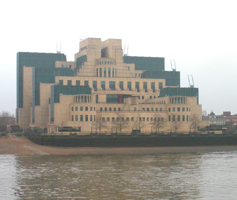 Iconic London: Bard, Beatles, Bond & Baker Street - FAQ