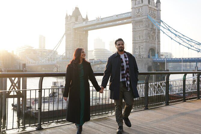 Iconic London Portraits Tour with Expert Local Photographer - Experience a Unique Take on London: Iconic London Portraits with a Local Photographer