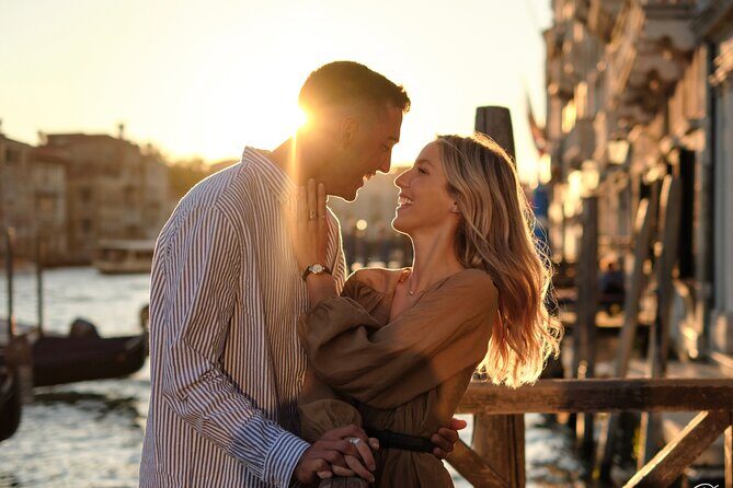 Iconic Photos and Adventure in Venice - Optional Gondola Ride: Make It Magical